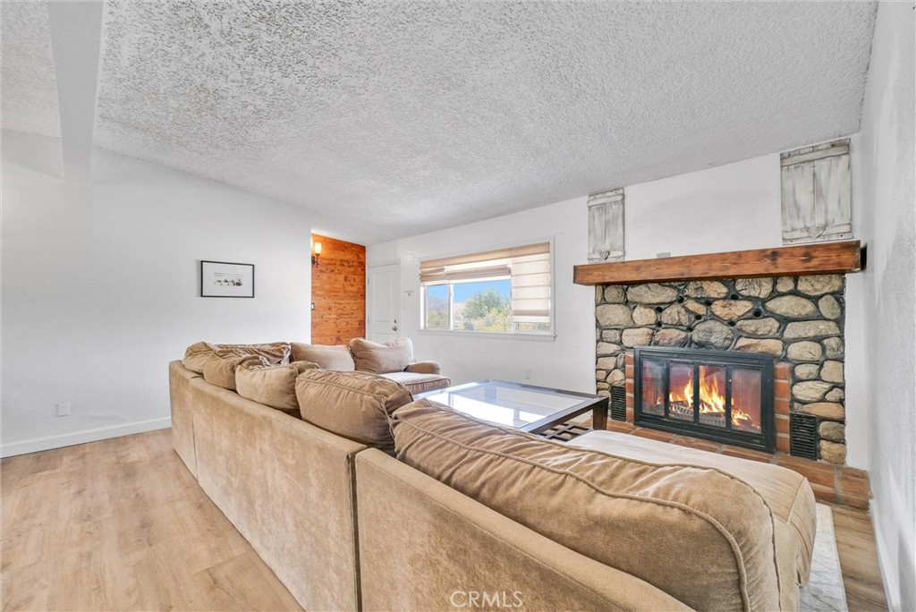 49806 Edison Lane