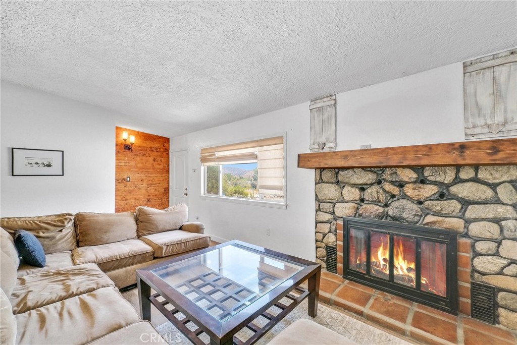 49806 Edison Lane