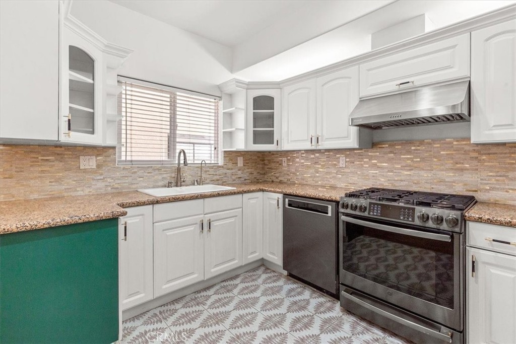 1734 Granville Avenue 3