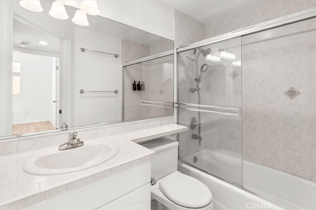 1734 Granville Avenue 3