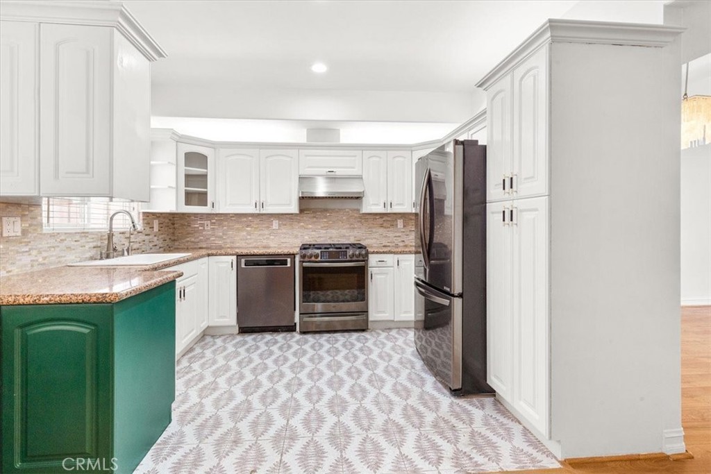 1734 Granville Avenue 3