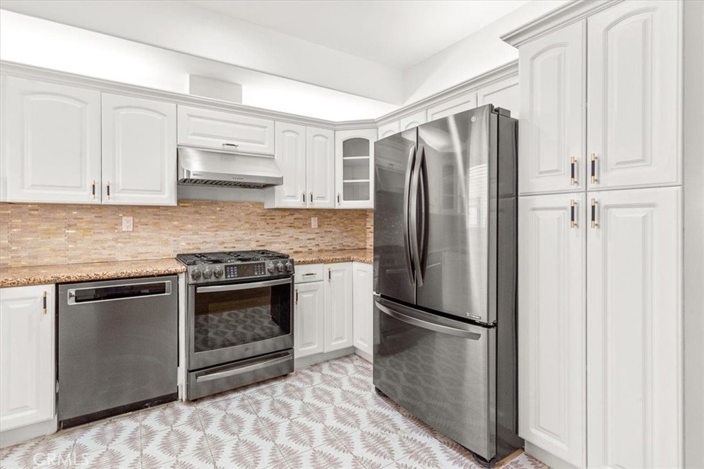 1734 Granville Avenue 3