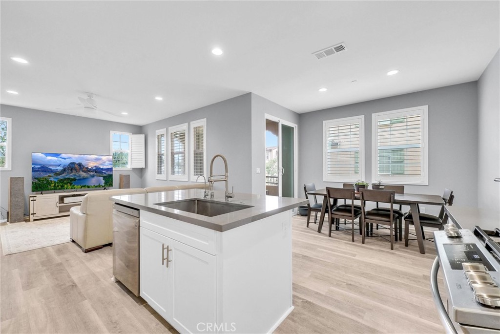 1220 W La Habra Boulevard 201