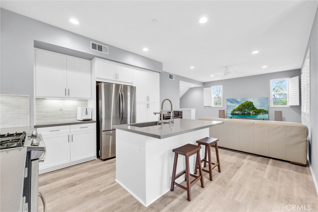 1220 W La Habra Boulevard 201