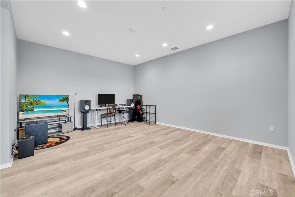 1220 W La Habra Boulevard 201