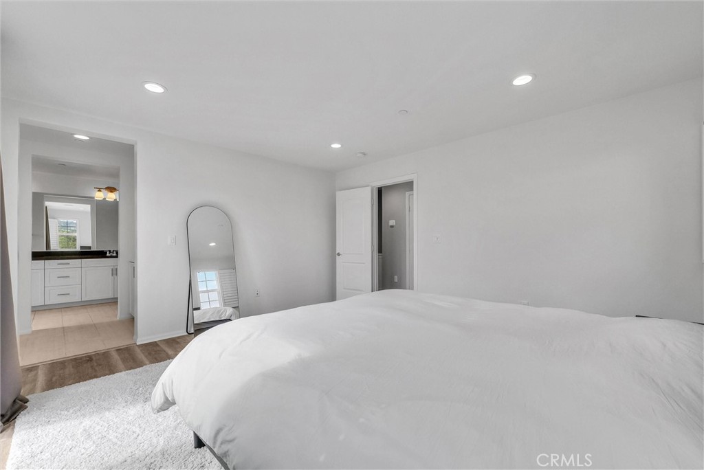 1220 W La Habra Boulevard 201