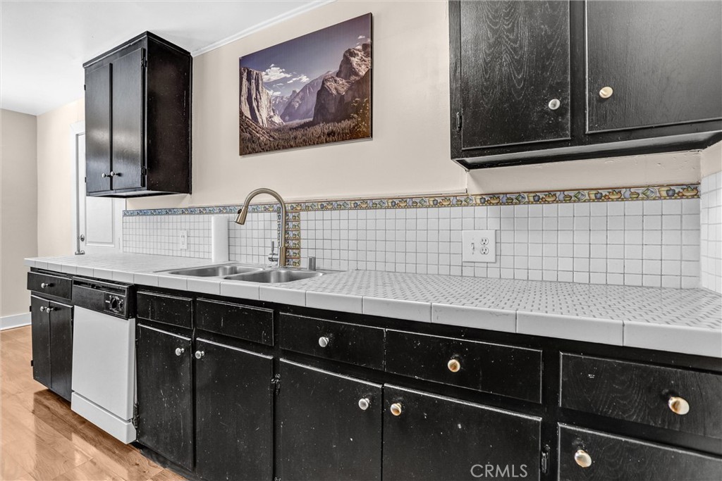1454 N Avenue 46