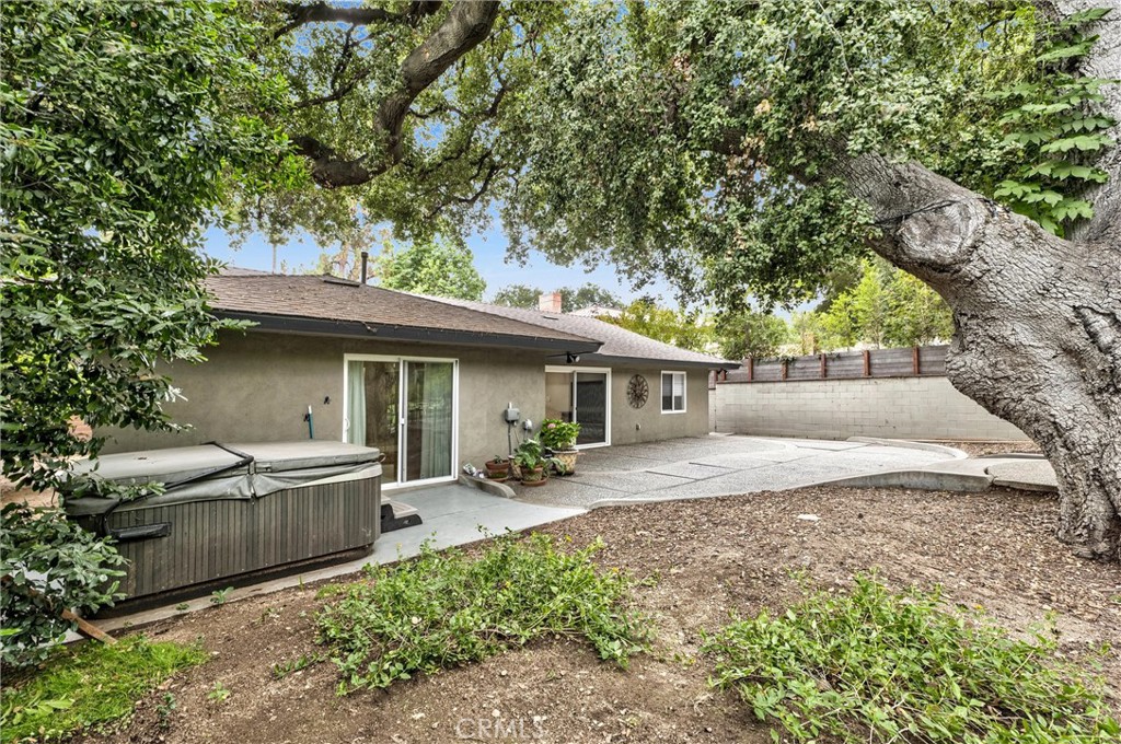 407 W Orange Grove Avenue