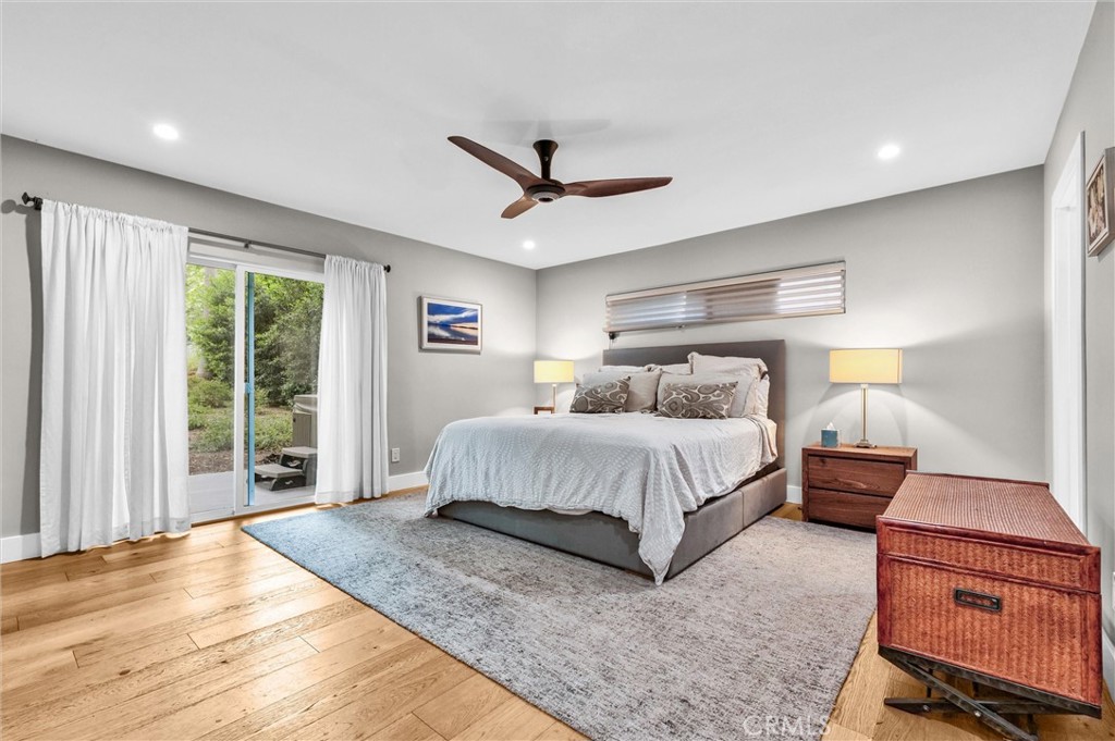 407 W Orange Grove Avenue