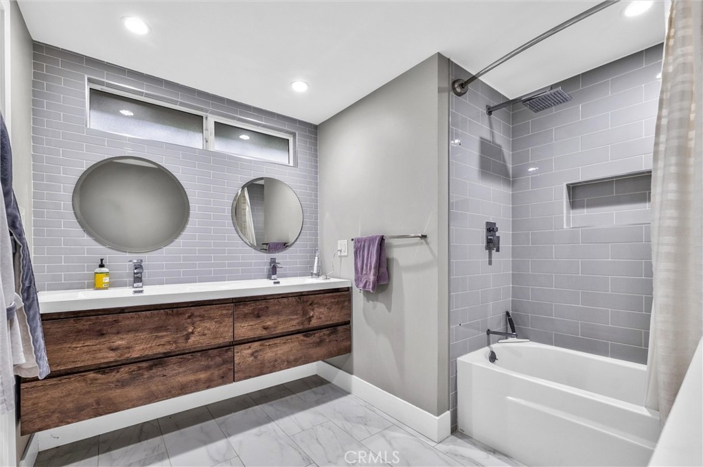 407 W Orange Grove Avenue