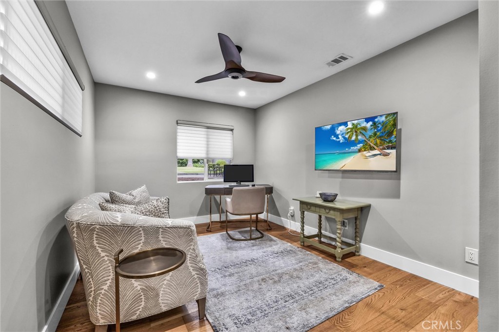 407 W Orange Grove Avenue