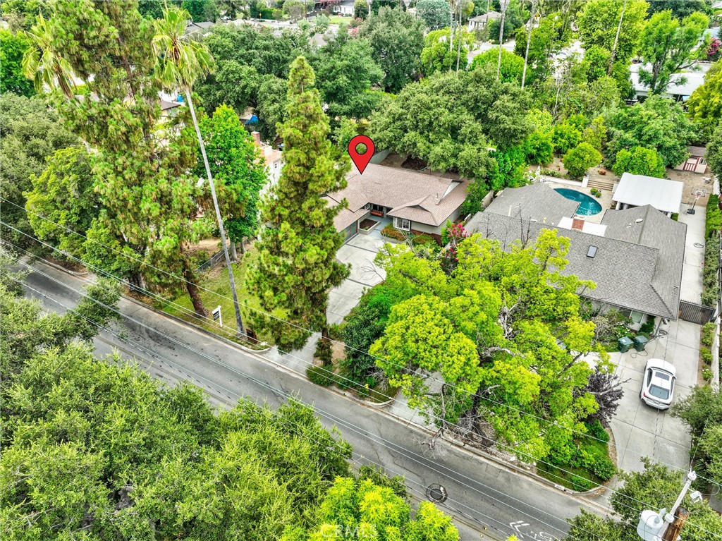 407 W Orange Grove Avenue