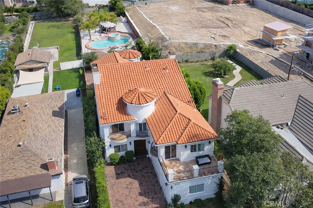5128 Avenida Hacienda