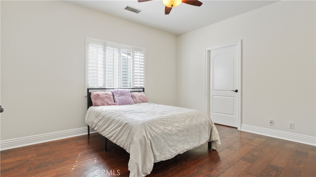 5128 Avenida Hacienda