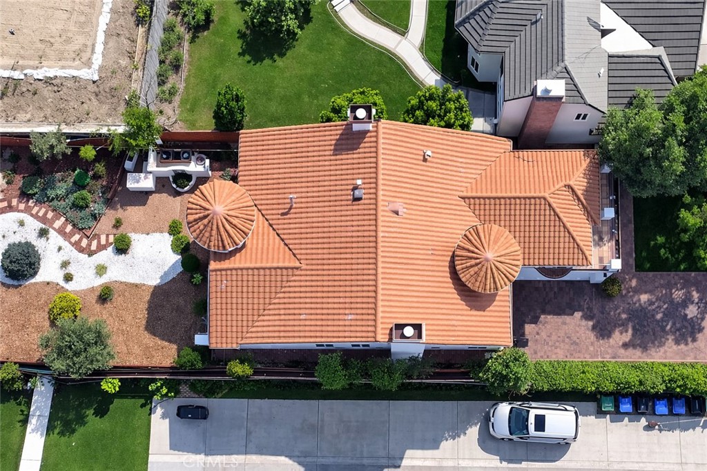 5128 Avenida Hacienda