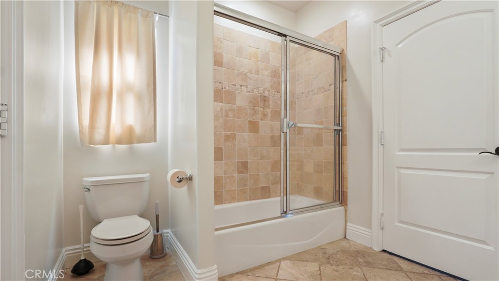 5128 Avenida Hacienda