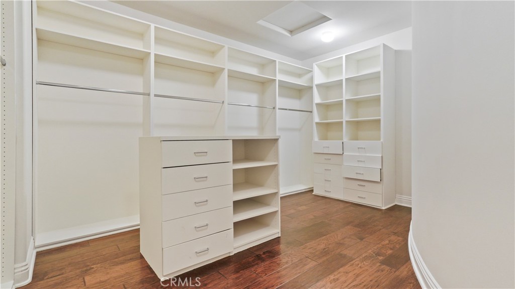 5128 Avenida Hacienda