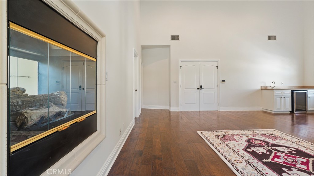 5128 Avenida Hacienda