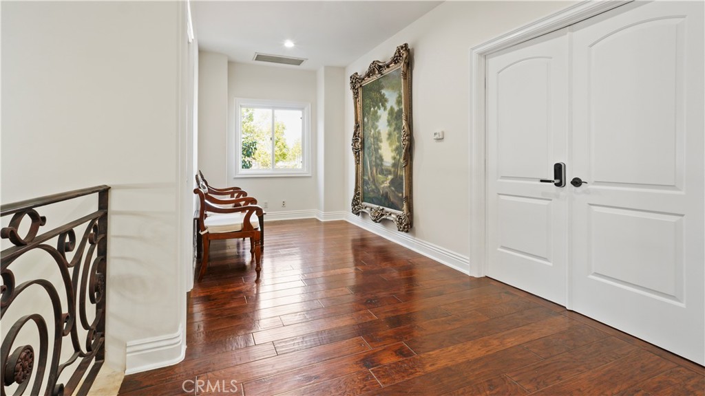 5128 Avenida Hacienda