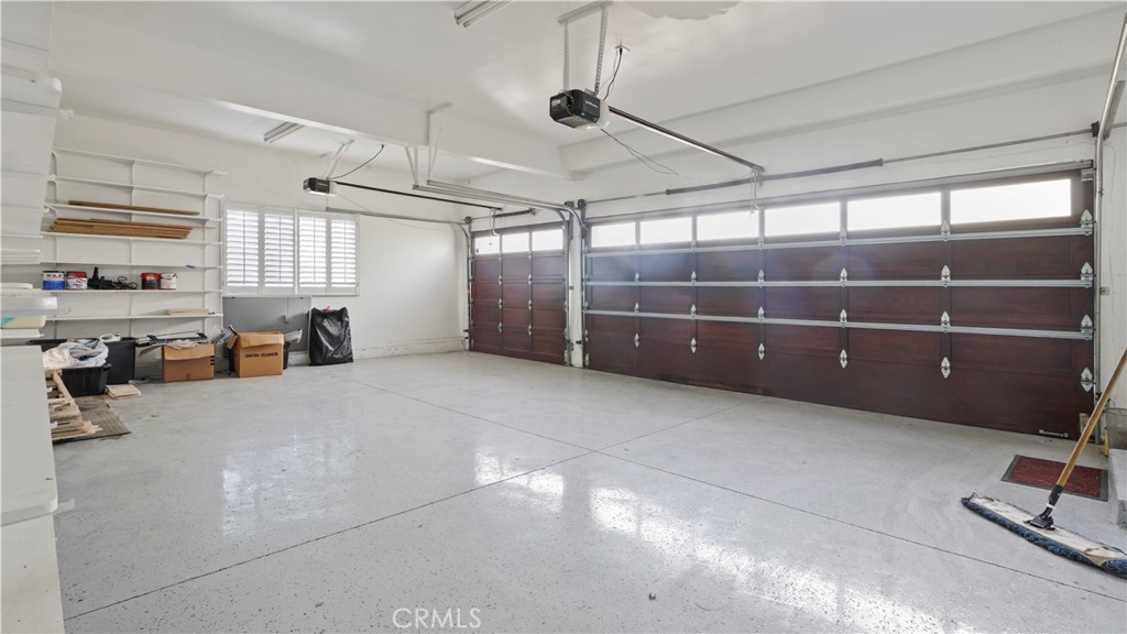 5128 Avenida Hacienda