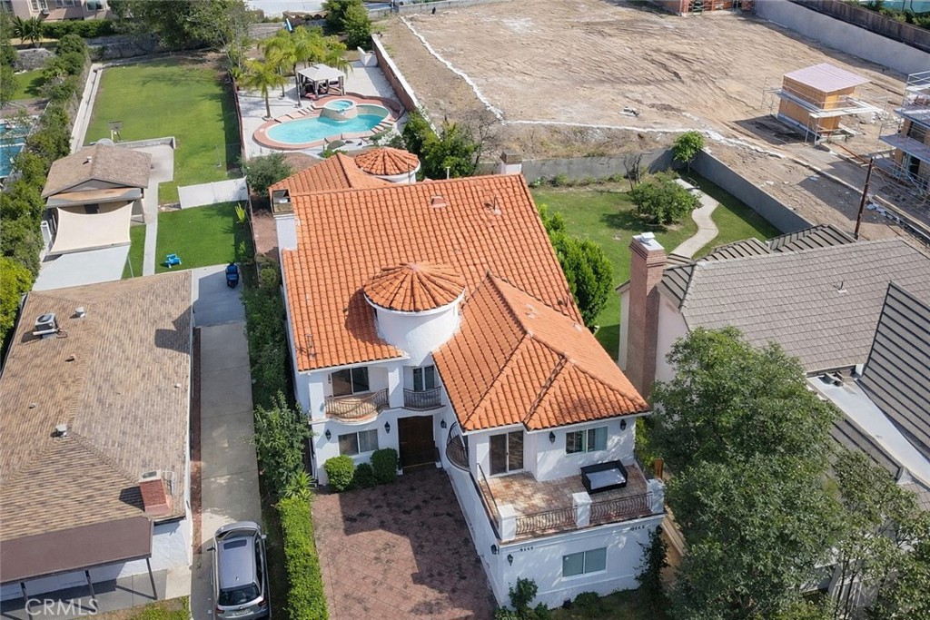 5128 Avenida Hacienda