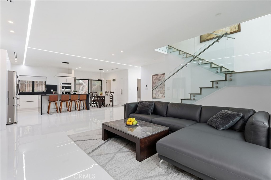 2434 Prospect