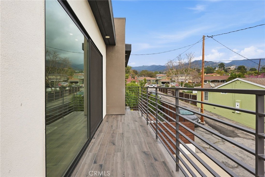 2434 Prospect