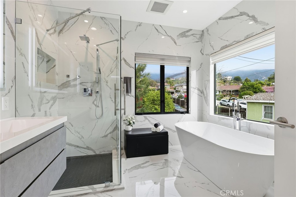 2434 Prospect