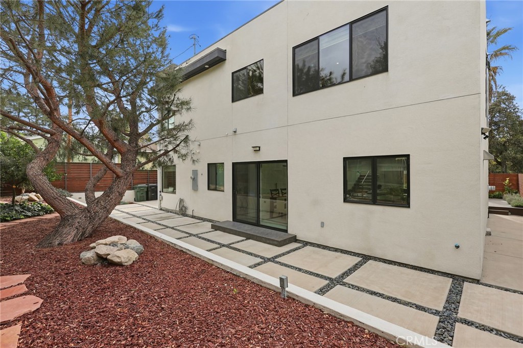 2434 Prospect