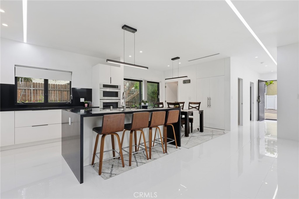 2434 Prospect