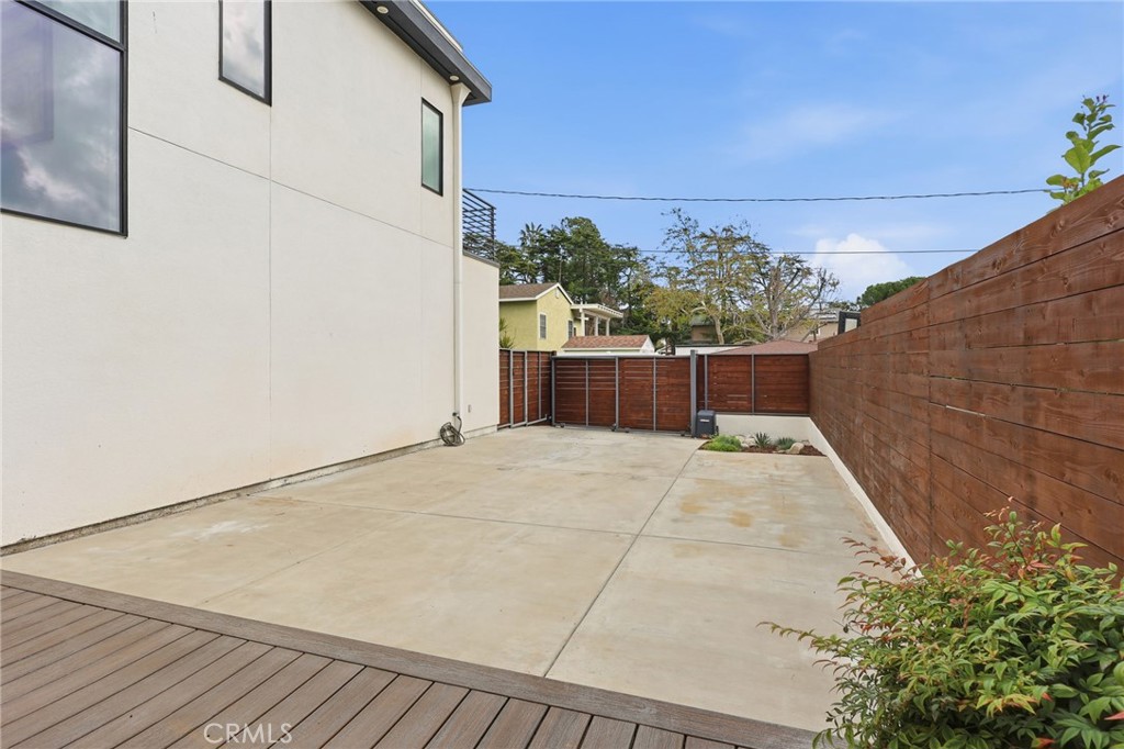 2434 Prospect