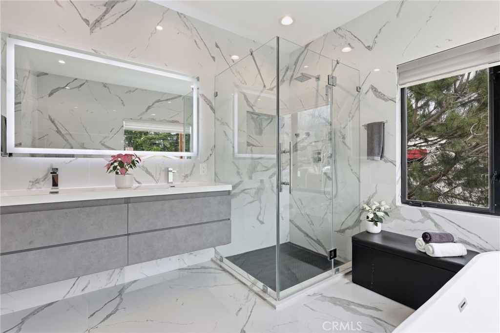 2434 Prospect