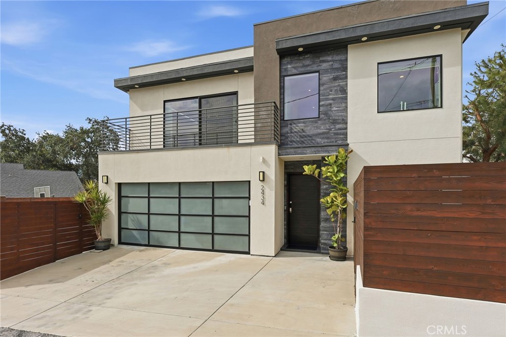 2434 Prospect