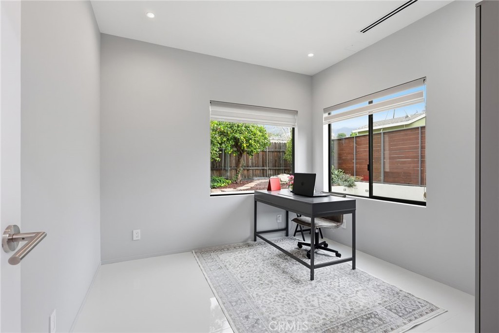 2434 Prospect