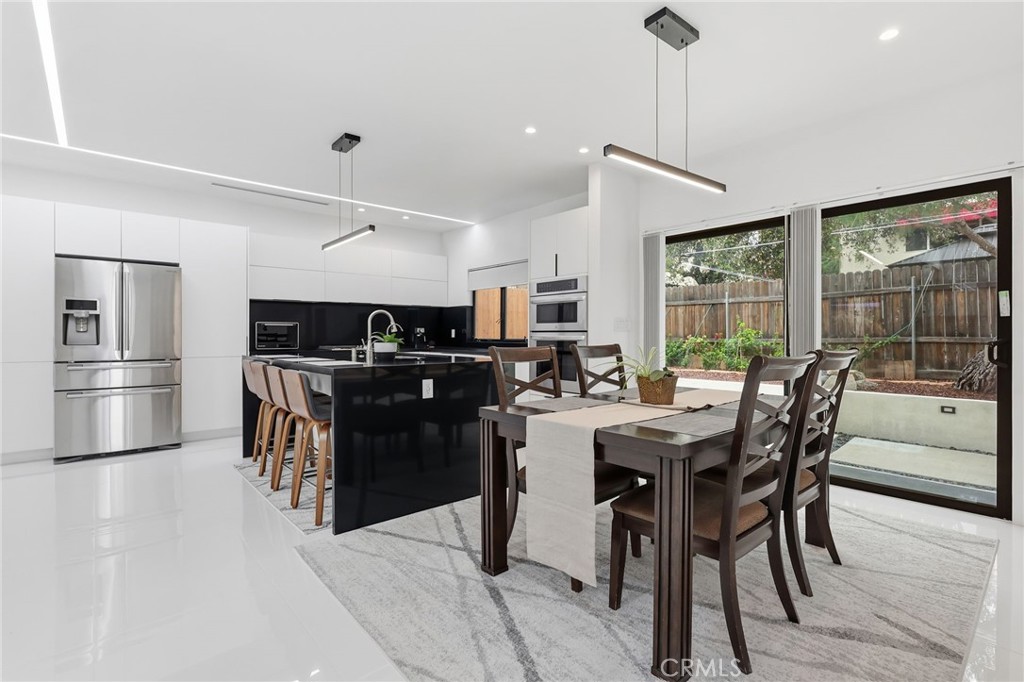 2434 Prospect