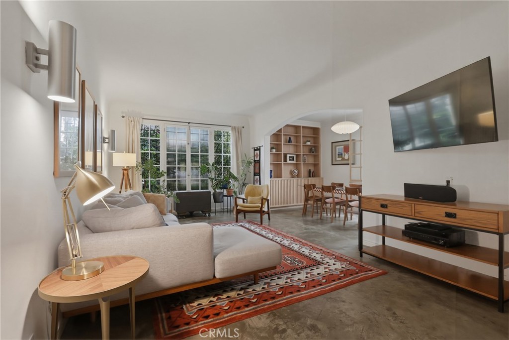 1345 N Hayworth 2