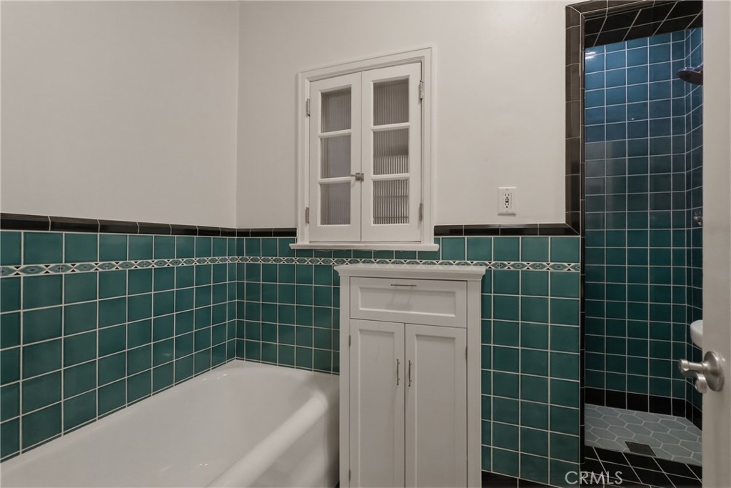 1345 N Hayworth 2