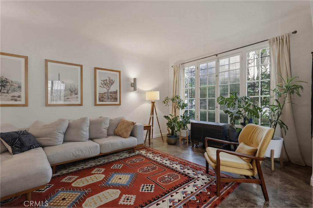 1345 N Hayworth 2