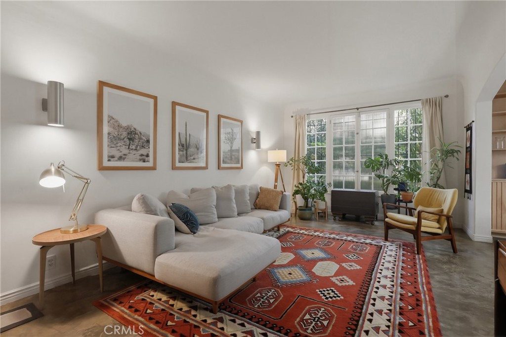 1345 N Hayworth 2