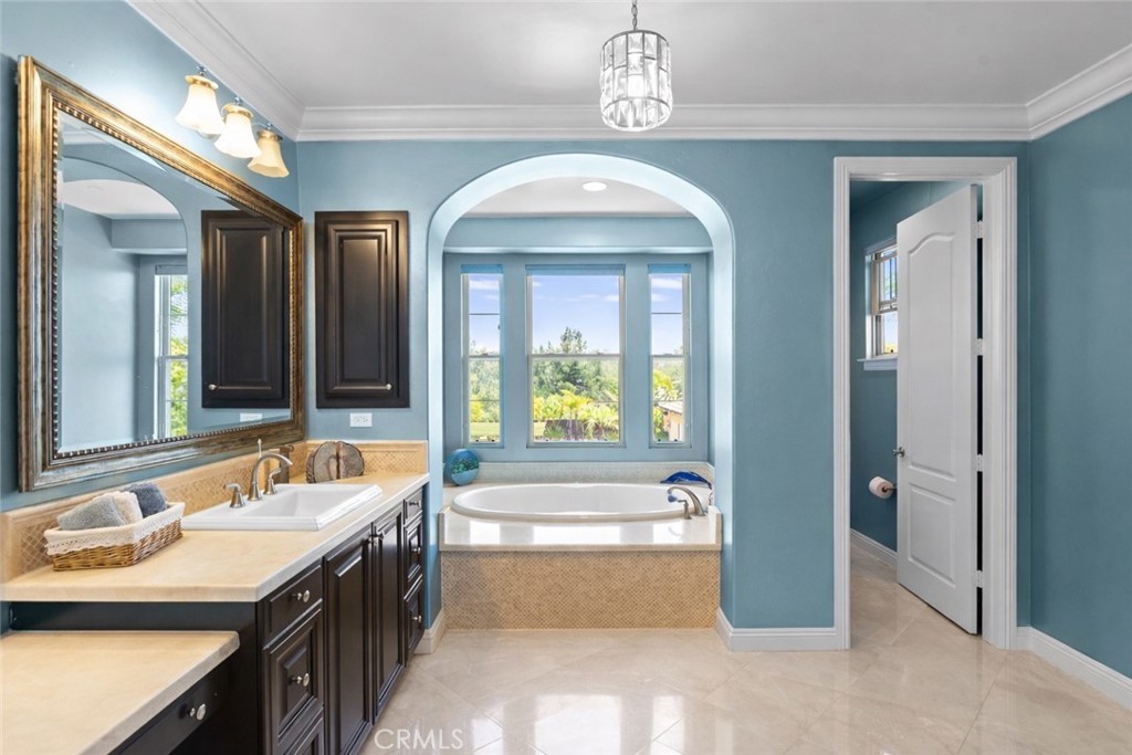 15020 Applewood Court