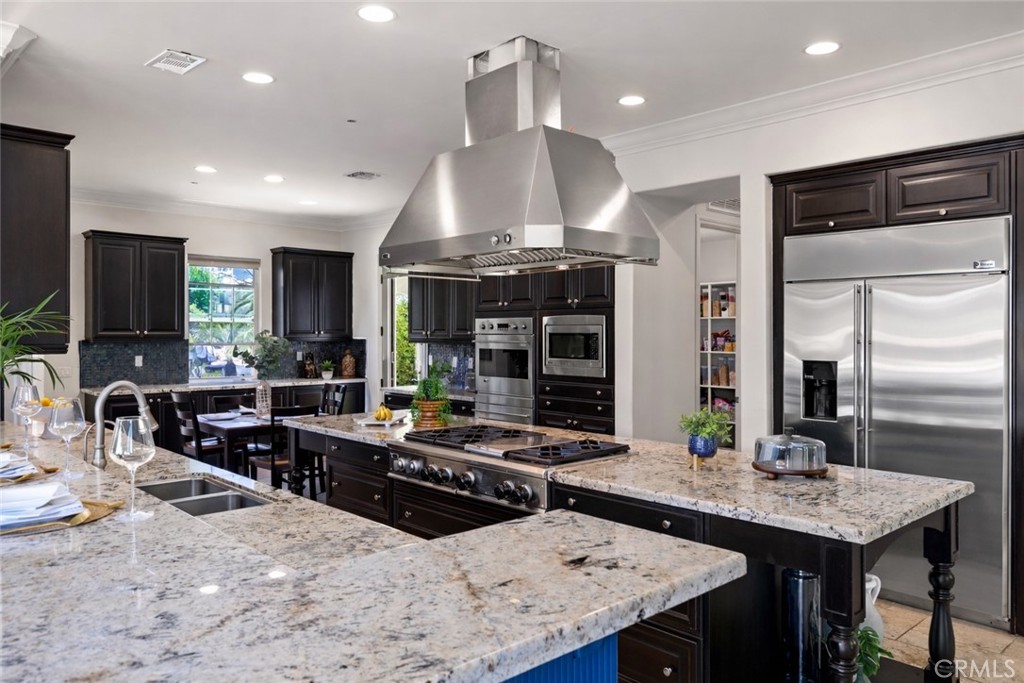 15020 Applewood Court