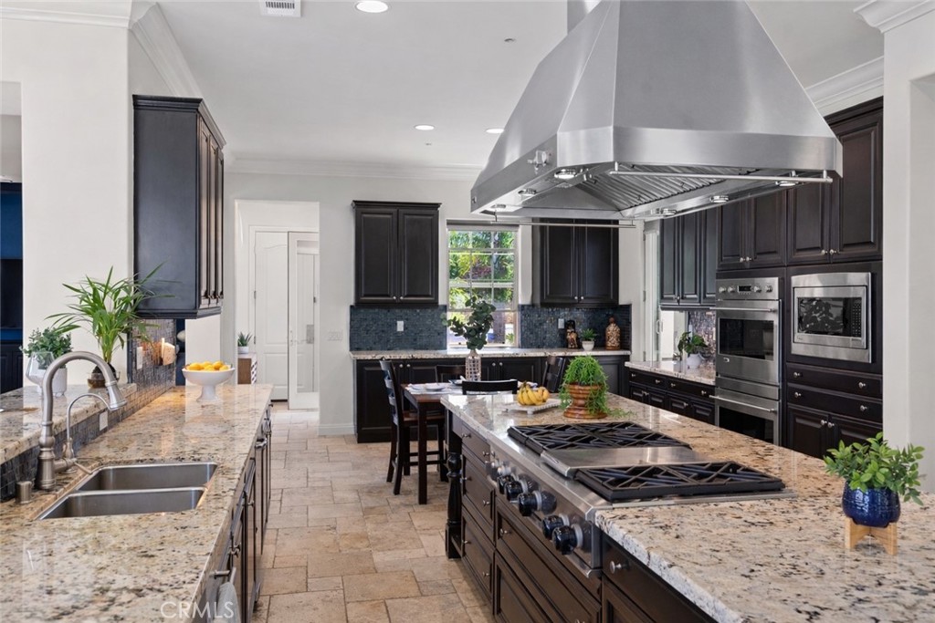 15020 Applewood Court