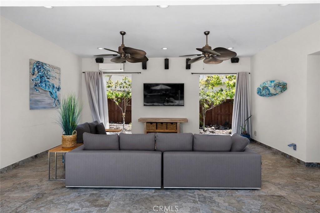 15020 Applewood Court