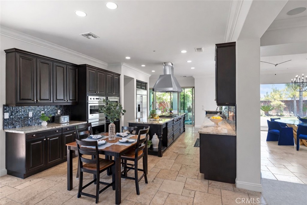 15020 Applewood Court
