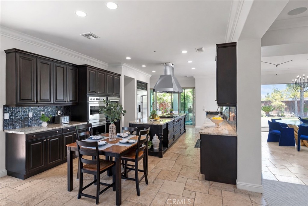 15020 Applewood Court