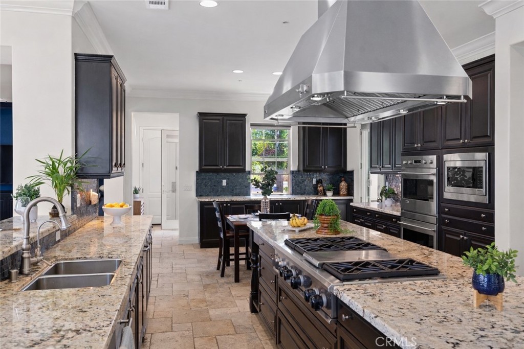 15020 Applewood Court