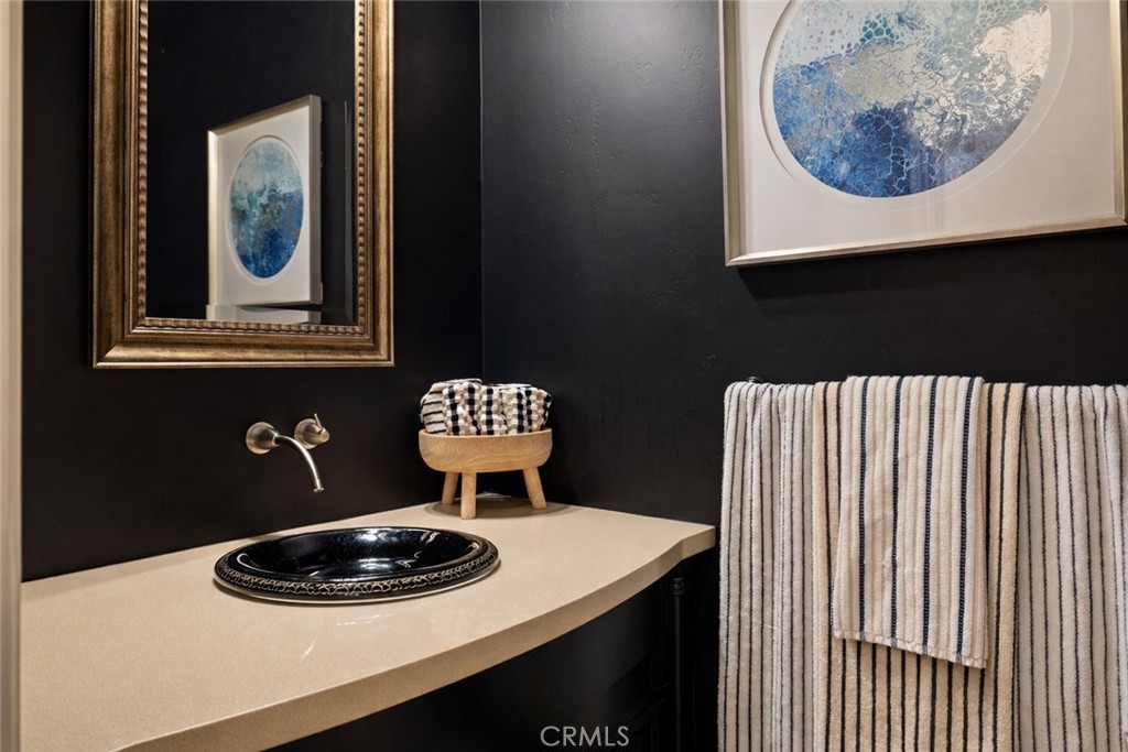 15020 Applewood Court