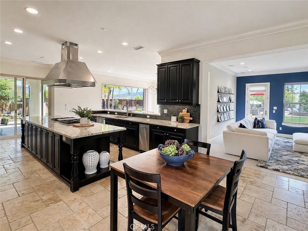 15020 Applewood Court