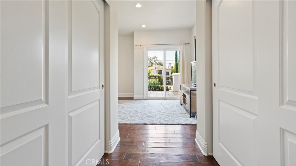 5128 Avenida Hacienda