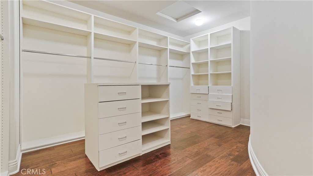 5128 Avenida Hacienda